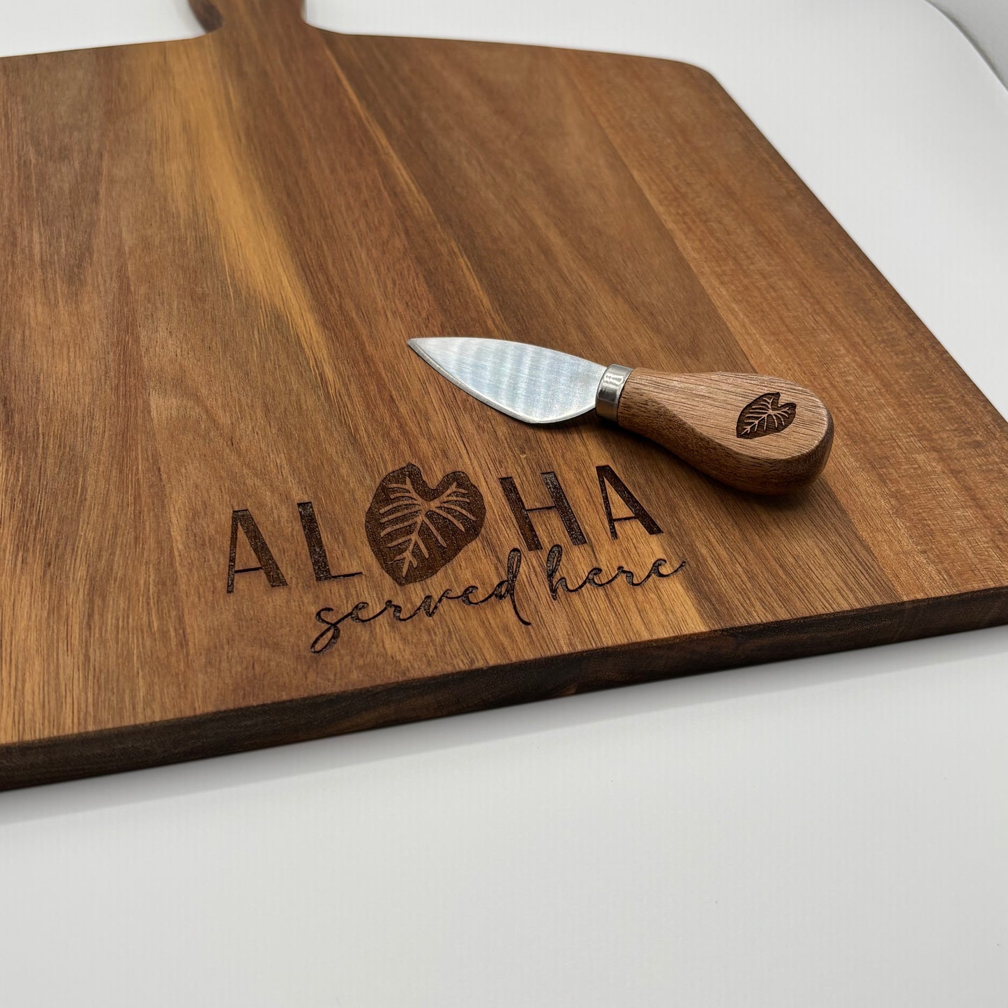 Charcuterie Set - 15.75” x 13.25” - “Aloha Served Here” Taro