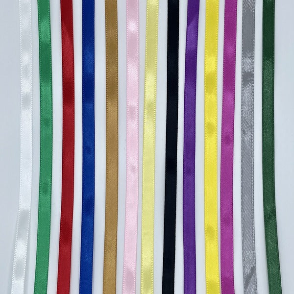 Lei with Wood Stripped Flowers - One Color