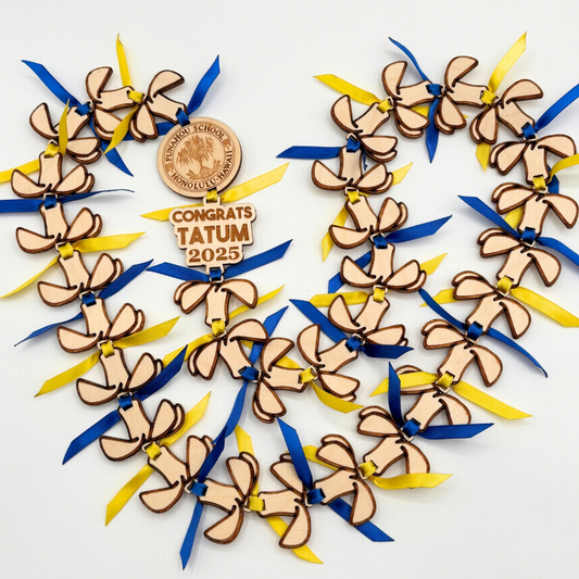 Lei with Puakenikeni (side view) Flowers - Choose Your School