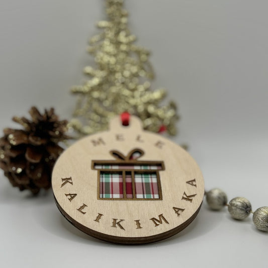 Ornament - Layered, Cutout - “Mele Kalikimaka” - Present, Plaid